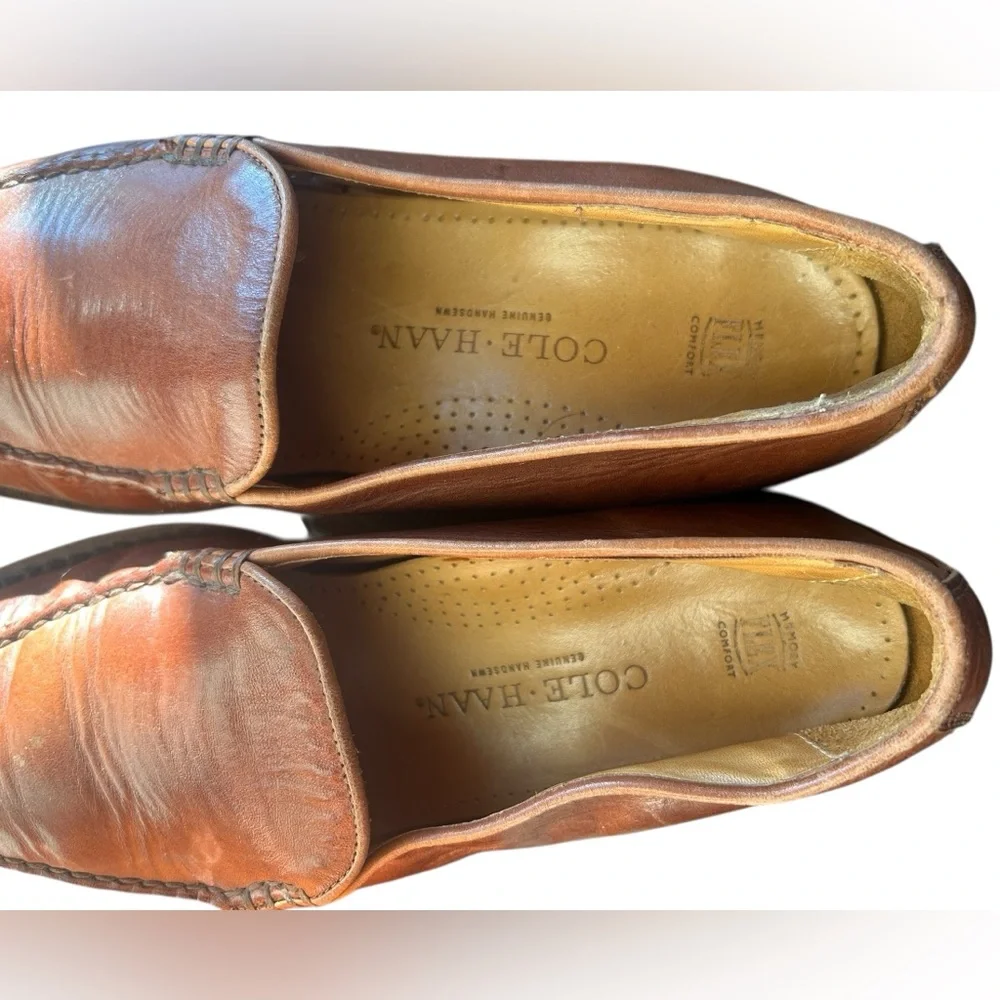 Cole Hahn/ Brown Leather loafers 9 Men 7 Women
